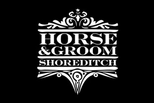 uk-horse-groom